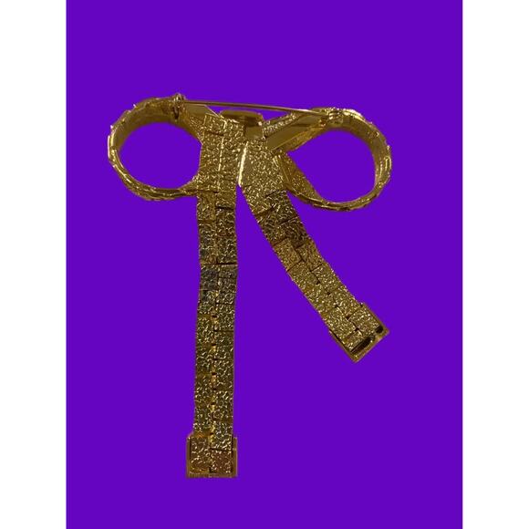 Elegant Gold-Tone Textured Bow Brooch Pin - Picture 3 of 4
